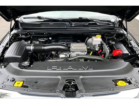 Used 2022 RAM 1500 Limited w/ Body-Colour Bumper Group AWD/4WD image 10