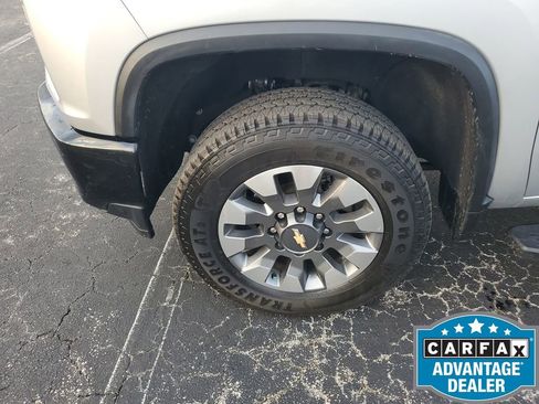 Used 2022 Chevrolet Silverado 2500 Custom w/ Custom Value Package image 20