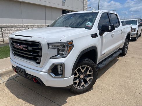 Used 2020 GMC Sierra 1500 AT4 w/ AT4 Premium Package AWD/4WD image 2