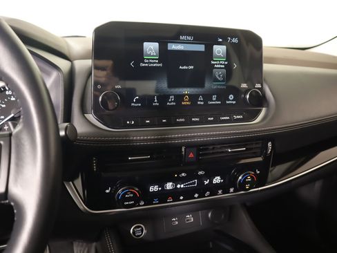 Used 2023 Nissan Rogue SL w/ SL Premium Package image 5