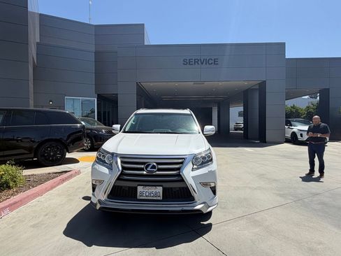 Used 2018 Lexus GX 460 Premium AWD/4WD image 1