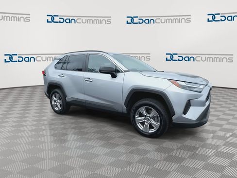 Used 2024 Toyota RAV4 LE AWD/4WD image 2
