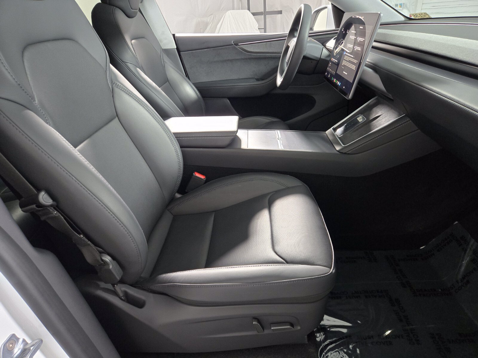 Used 2026 Tesla Model Y Long Range RWD image 3