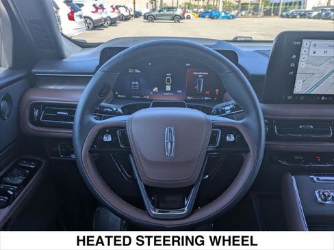 Used 2025 Lincoln Aviator Reserve w/ Jet Appearance Package image 11