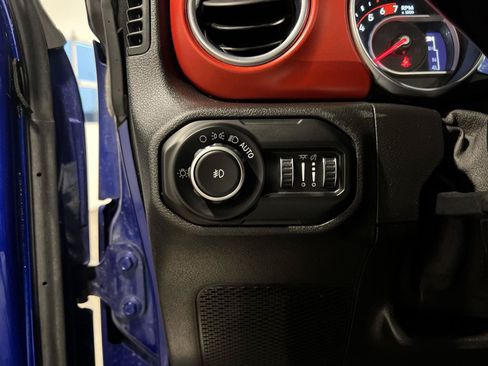 Used 2019 Jeep Wrangler Unlimited Rubicon AWD/4WD image 17