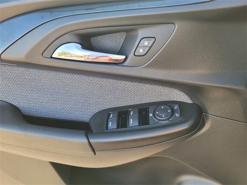 Used 2023 Chevrolet TrailBlazer LT w/ Convenience Package image 21