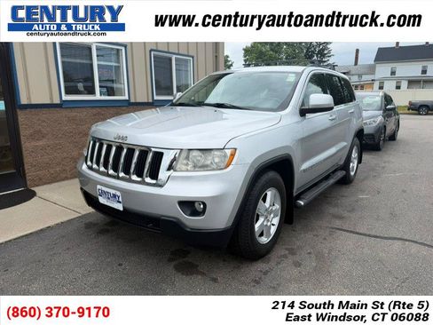 Used 2011 Jeep Grand Cherokee Laredo AWD/4WD image 1