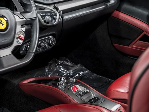 Used 2014 Ferrari 458 Spider RWD image 19