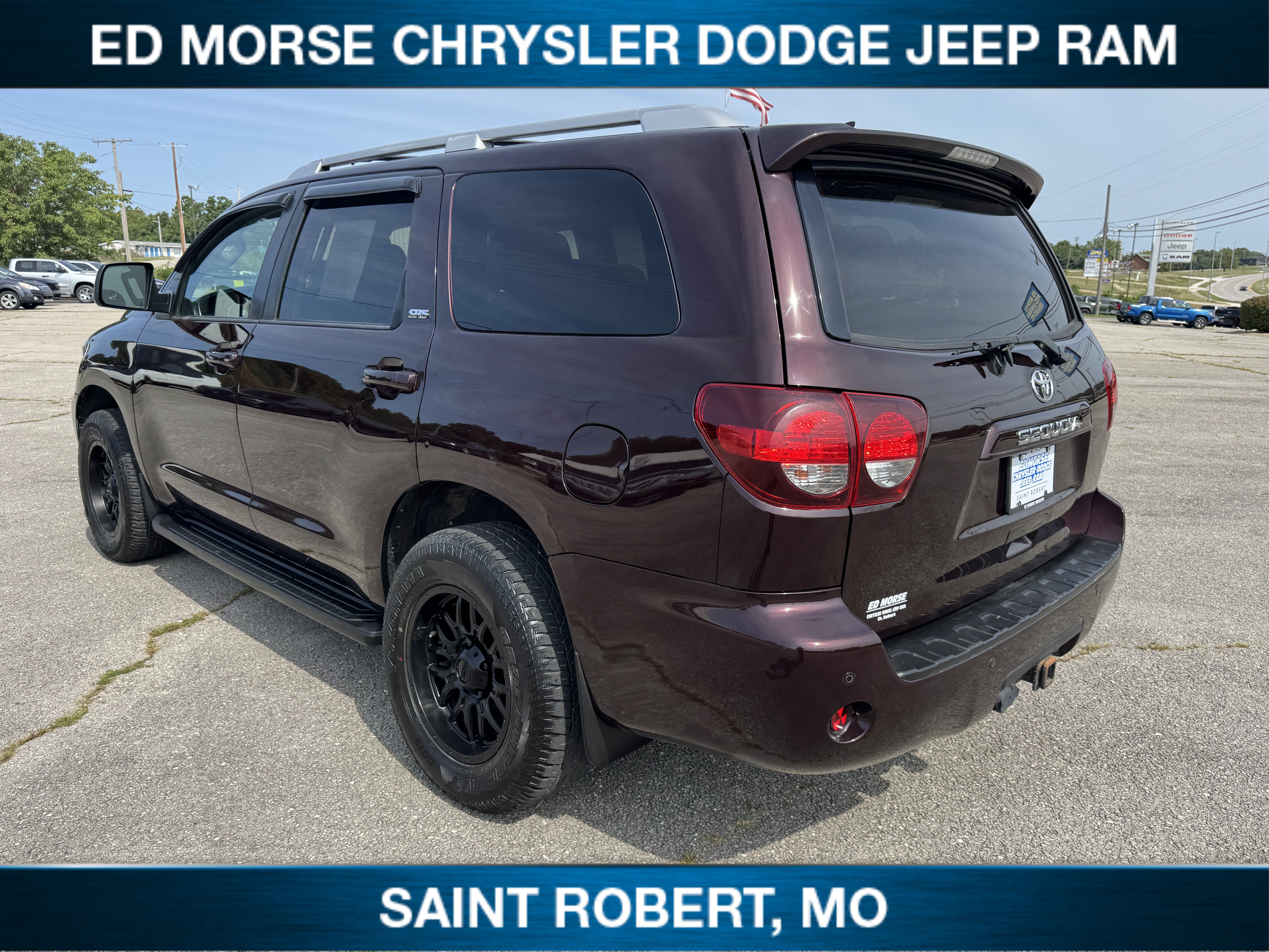 Used 2019 Toyota Sequoia SR5 AWD/4WD image 5