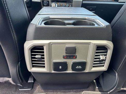 Used 2020 Ford F150 Lariat w/ Equipment Group 502A Luxury AWD/4WD image 14
