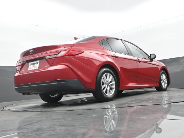Used 2025 Toyota Camry LE FWD image 34