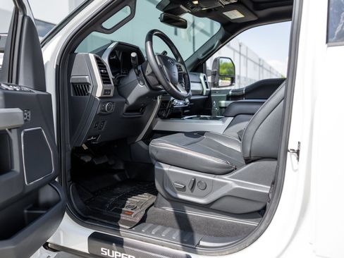 Used 2022 Ford F250 Lariat w/ Lariat Ultimate Package AWD/4WD image 36