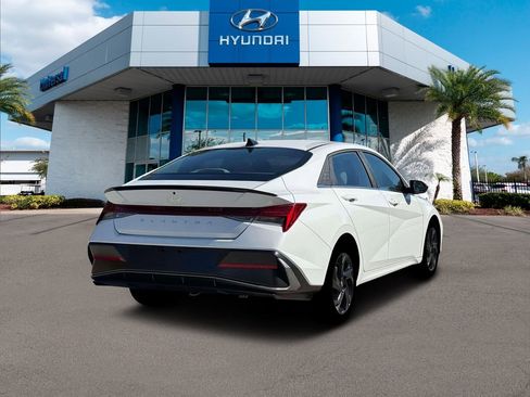 New 2026 Hyundai Elantra SEL Sport Premium FWD image 8