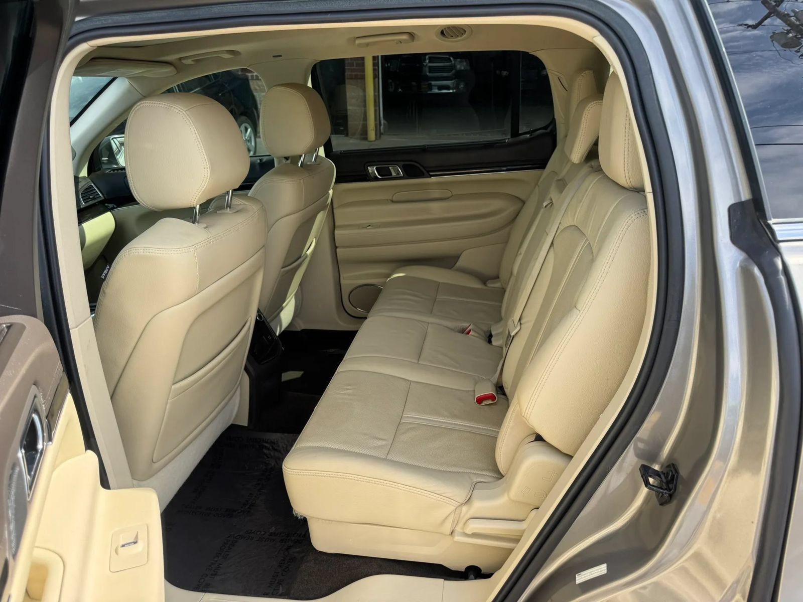 Used 2015 Lincoln MKT AWD w/ Equipment Group 201A image 10