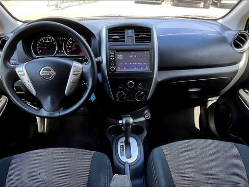 Used 2019 Nissan Versa SV image 13