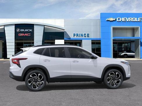 New 2026 Chevrolet Trax RS image 5