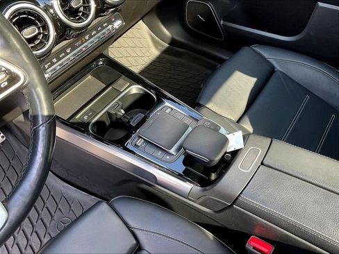 Certified 2021 Mercedes-Benz GLB 250 4MATIC image 20