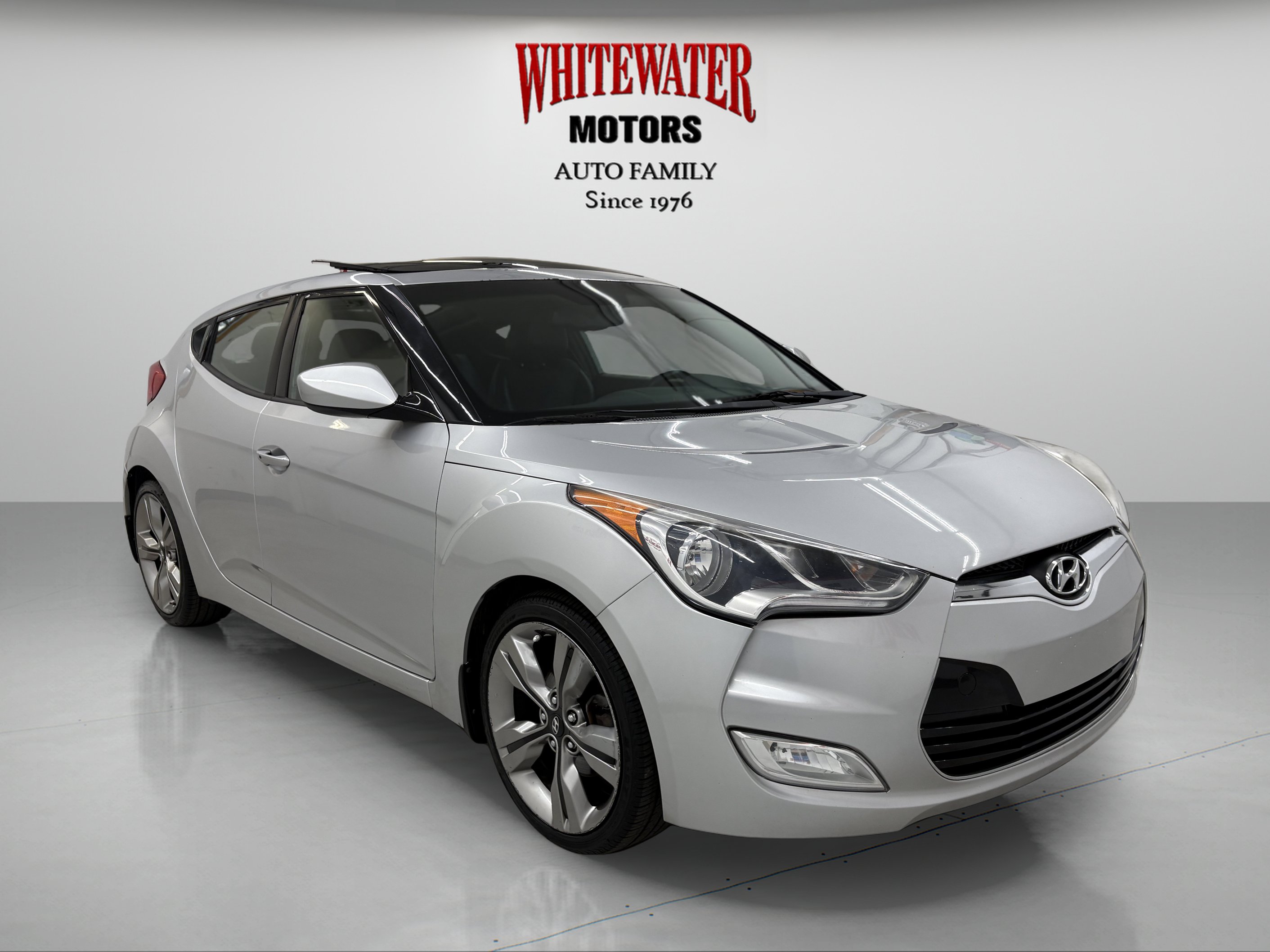 Used 2013 Hyundai Veloster w/ Style Pkg FWD image 5