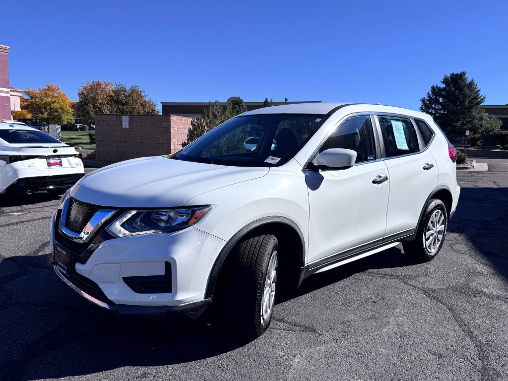 Used 2017 Nissan Rogue S AWD/4WD image 4