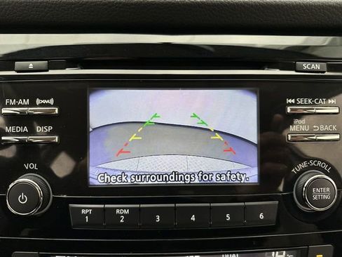 Used 2018 Nissan Rogue Sport SV image 18