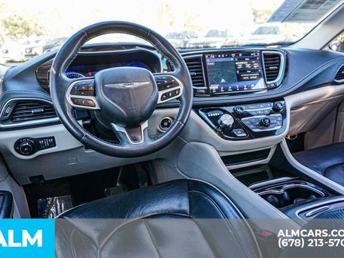 Used 2023 Chrysler Pacifica Limited image 28