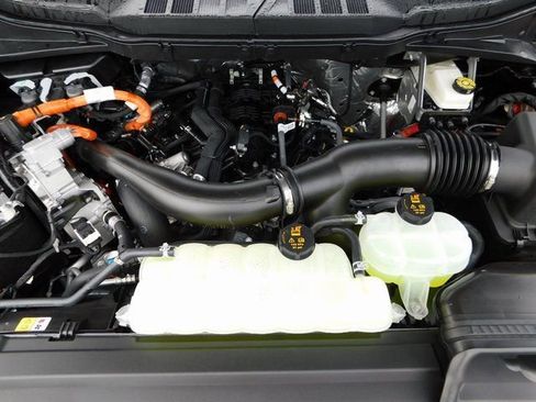 New 2026 Ford F150 Lariat w/ Equipment Group 502A High image 44