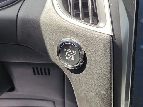 Used 2024 Ford Edge SEL image 18