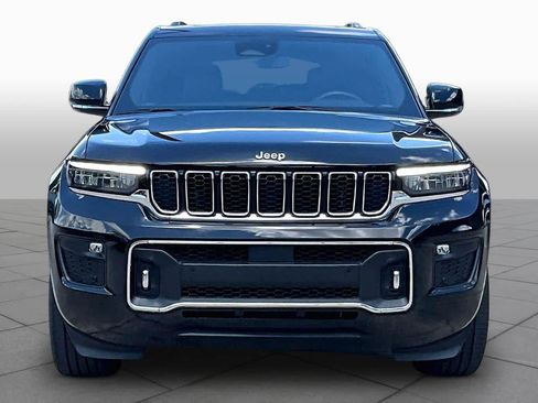 Used 2022 Jeep Grand Cherokee Overland AWD/4WD image 4