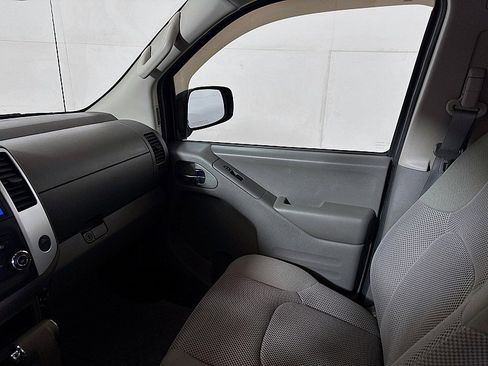 Used 2019 Nissan Frontier SV image 22