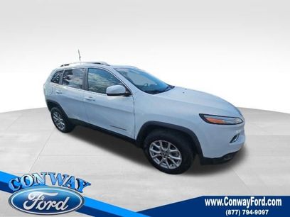 Used 2017 Jeep Cherokee Latitude w/ Safety/Convenience Group