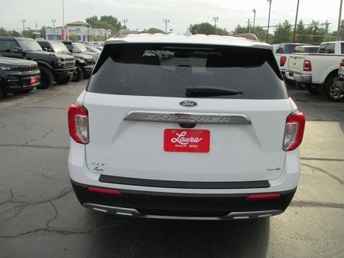 Used 2020 Ford Explorer XLT w/ Equipment Group 202A image 5