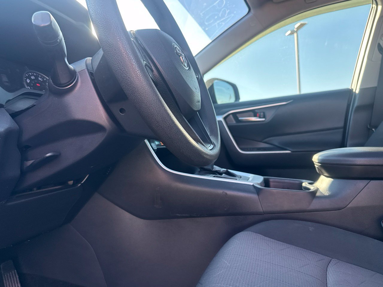 Used 2019 Toyota RAV4 XLE FWD image 42