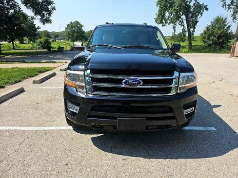 Used 2017 Ford Expedition XLT w/ Equipment Group 202A AWD/4WD image 2