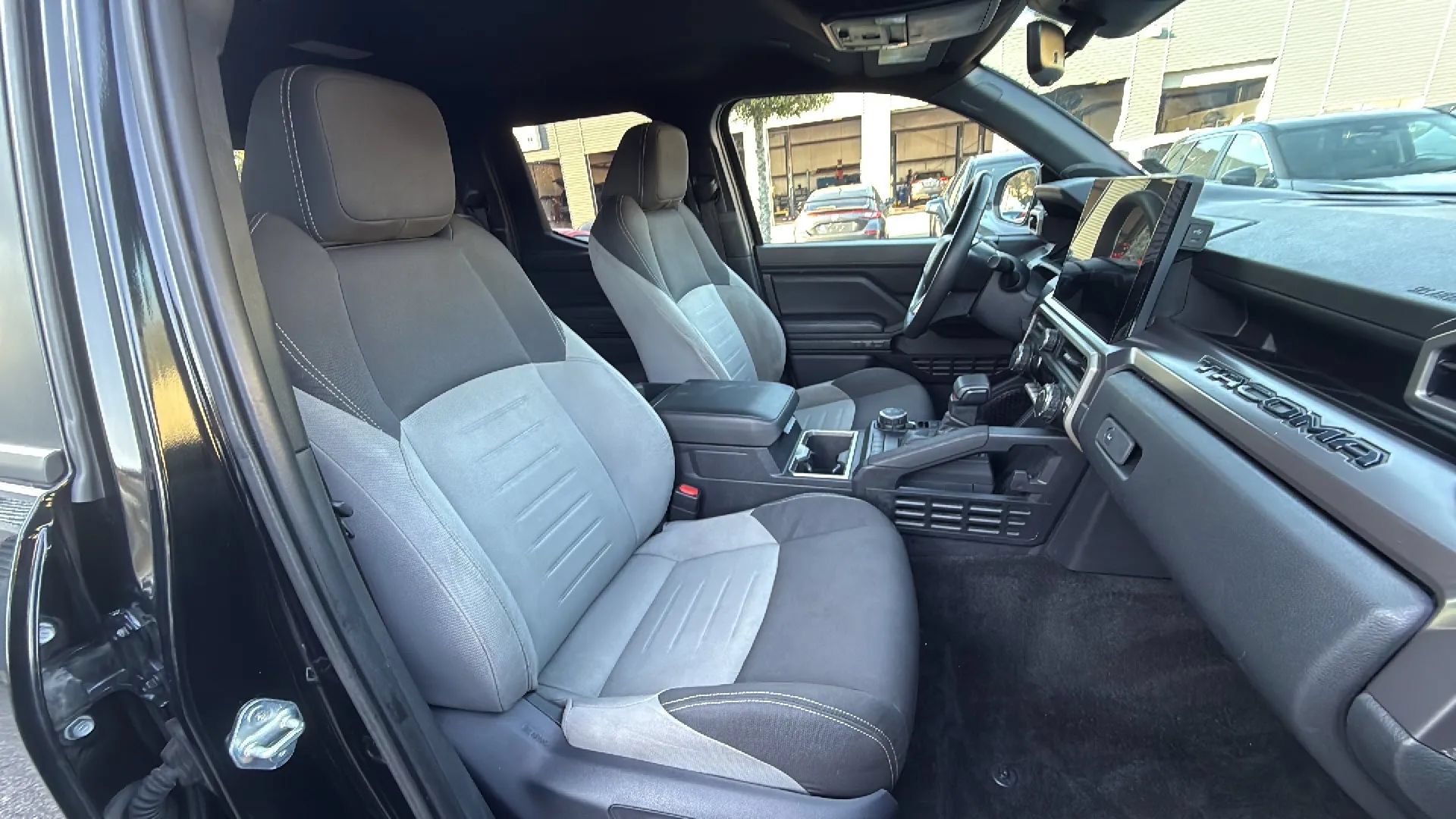 Used 2024 Toyota Tacoma TRD Sport w/ TRD Sport Upgrade Package AWD/4WD image 15