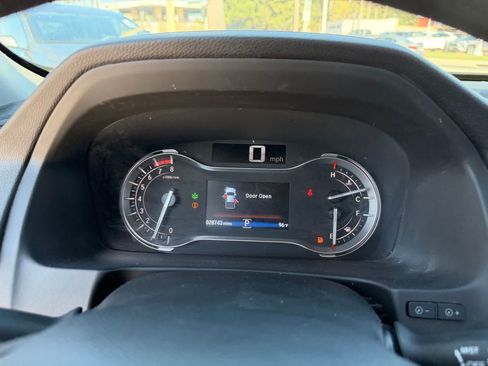 Used 2023 Honda Ridgeline Sport image 15