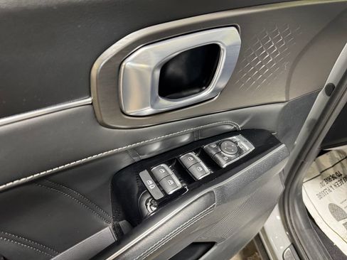 Certified 2023 Kia Sorento SX AWD/4WD image 14