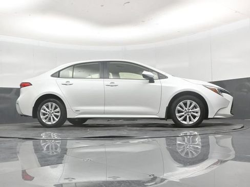 Used 2026 Toyota Corolla LE w/ LE Premium Package AWD/4WD image 50
