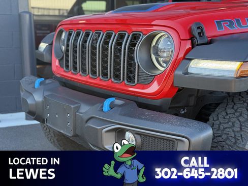 Used 2024 Jeep Wrangler Unlimited Rubicon 4xe w/ Technology Group image 5