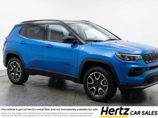 Used 2025 Jeep Compass Trailhawk AWD/4WD video 1