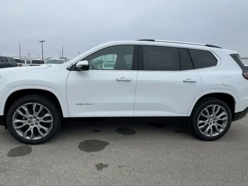 New 2026 GMC Acadia Denali w/ Super Cruise Package image 5