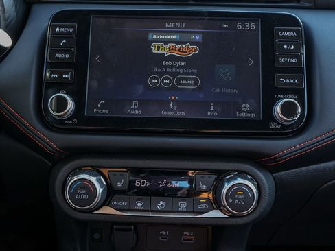 New 2025 Nissan Versa SR image 28