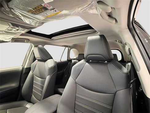 New 2025 Toyota RAV4 Limited image 18
