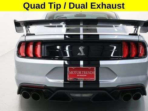 Used 2022 Ford Mustang Shelby GT500 w/ Carbon Fiber Track Pack RWD image 53