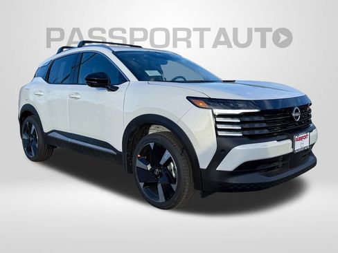 New 2026 Nissan Kicks SR w/ Cold Weather Package image 4