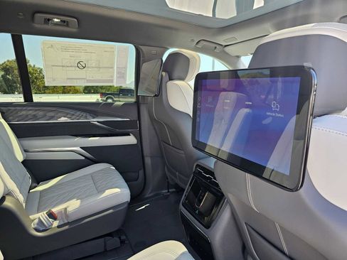 New 2026 Cadillac Escalade IQL Sport 1 AWD/4WD image 13