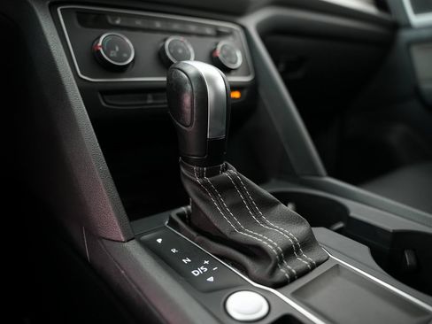 Used 2022 Volkswagen Atlas SE image 28