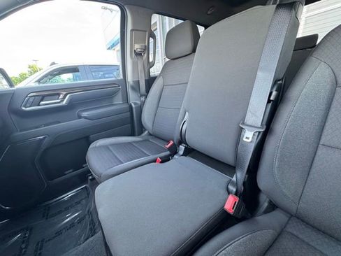 Used 2023 Chevrolet Silverado 1500 LT AWD/4WD image 17
