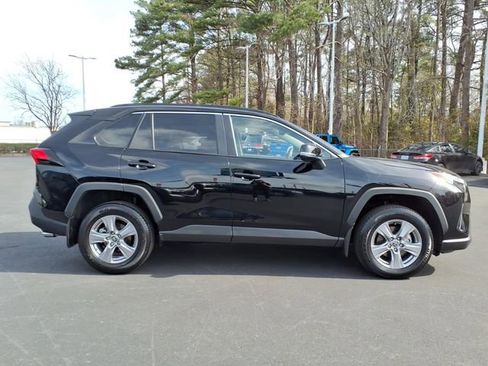 Used 2025 Toyota RAV4 XLE image 2