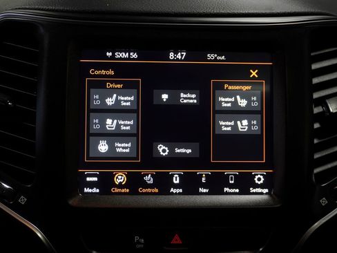 Used 2020 Jeep Cherokee Trailhawk image 20