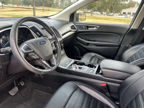 Used 2019 Ford Edge SEL w/ Equipment Group 201A image 9